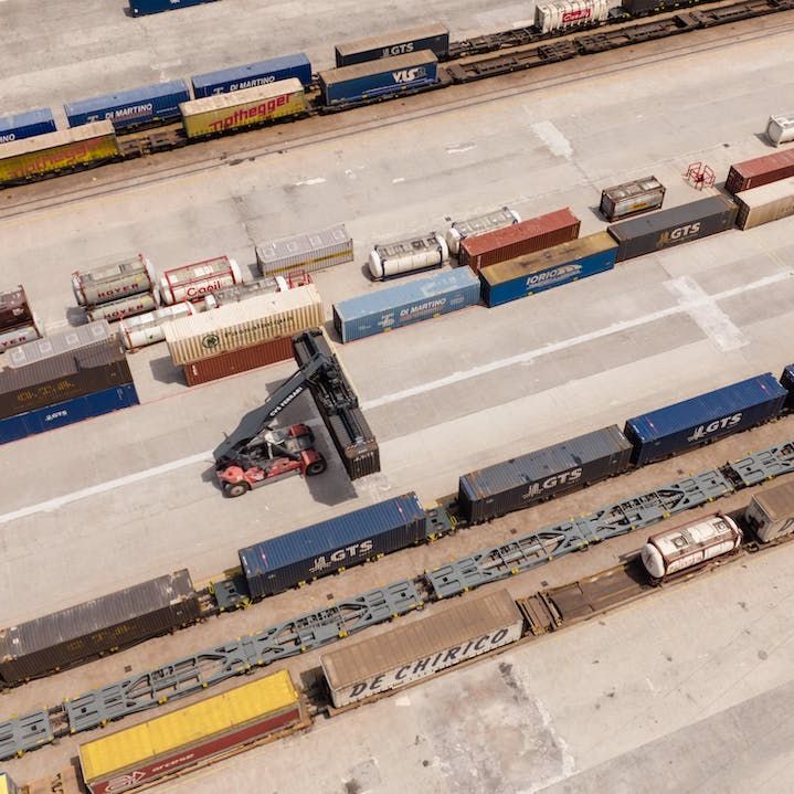 Maximizando la Eficiencia: Cómo las Carretillas Elevadoras Ablacar Optimizan tu Negocio