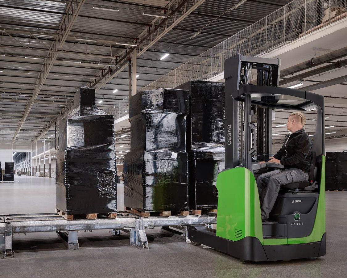 Carretillas retráctiles en Ablacar - R300